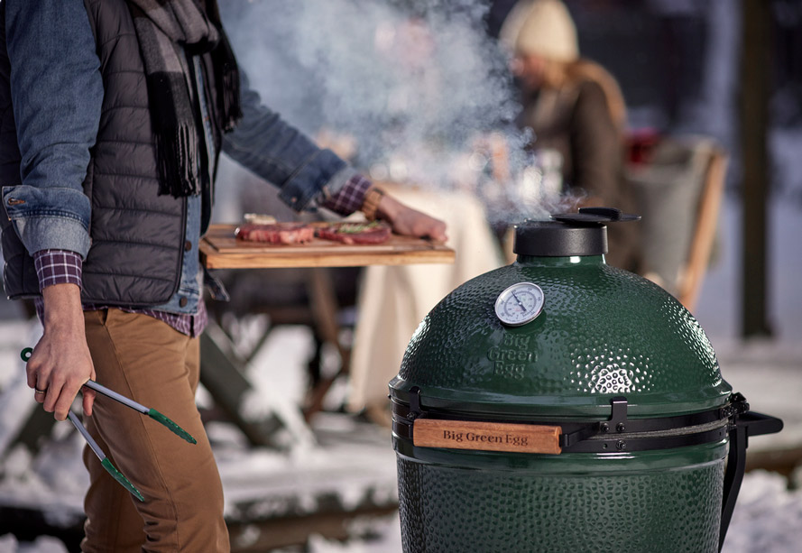 Large EGG Grilling in Snow