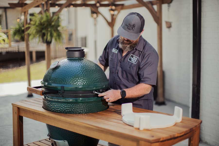 Big Green Egg White Glove Assembly