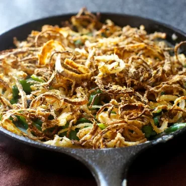 green-bean-casserole-with-crispy-onions