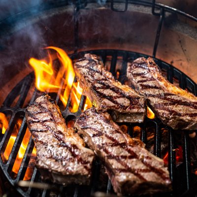 Grilling Steak on Big Green Egg